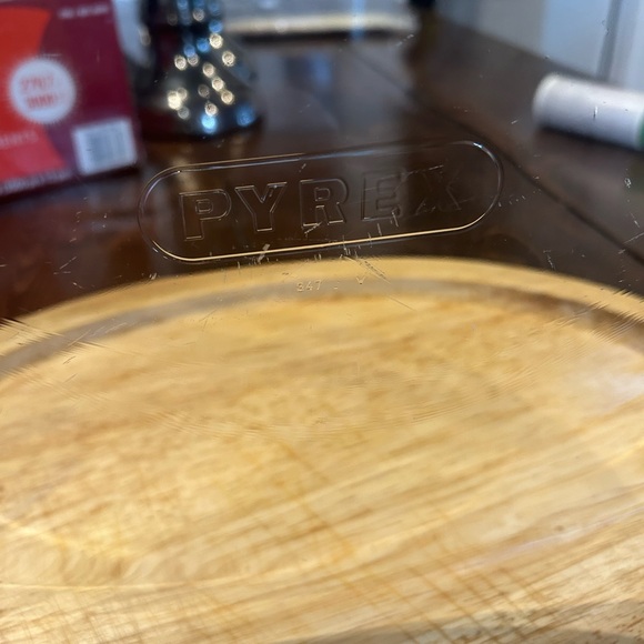 Pyrex Oval Glass and Wood Bakeware - Picture 4 of 8